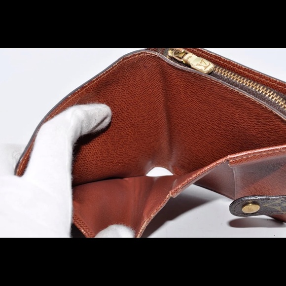 Louis Vuitton Compact Zip Wallet - Picture 8 of 9